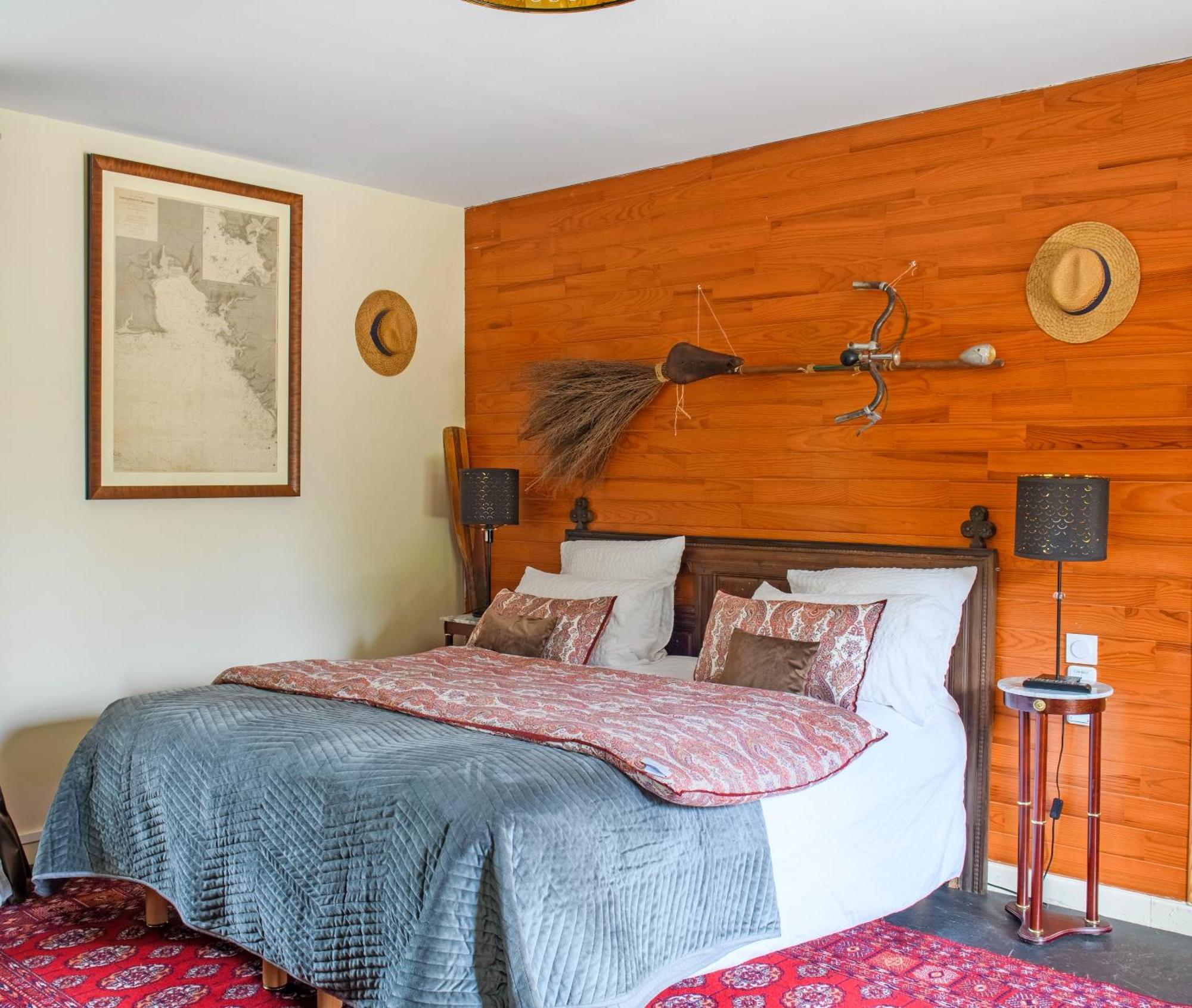 Bed and Breakfast Les Pierres Bleues Saint-Coulitz Exteriér fotografie